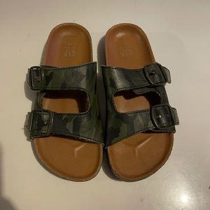 GAP Army worn boys sandals